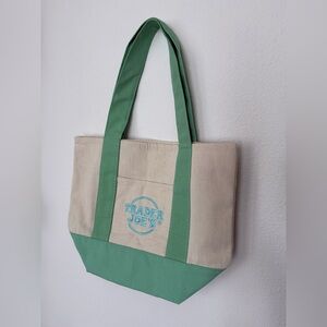 Trader Joe’s tote green